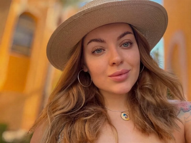 e754bd6e-b5ad-42ef-82a1-fee644277249_0.jpg